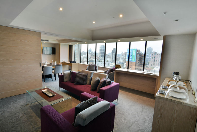 Sonnien Hotel Taipei Bagian luar foto