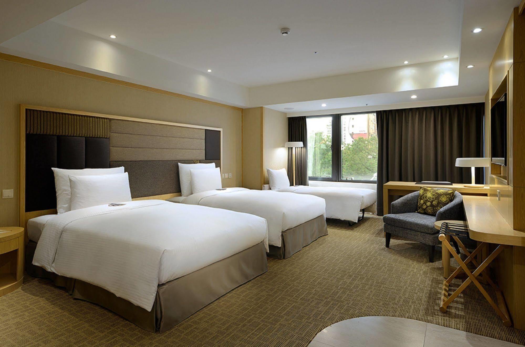 Sonnien Hotel Taipei Bagian luar foto