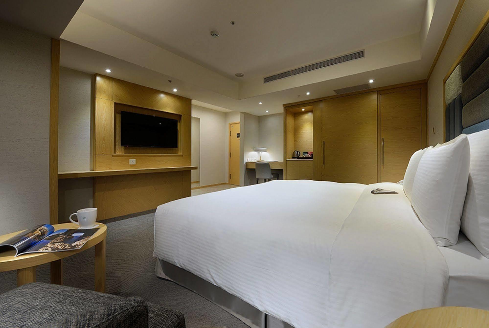 Sonnien Hotel Taipei Bagian luar foto